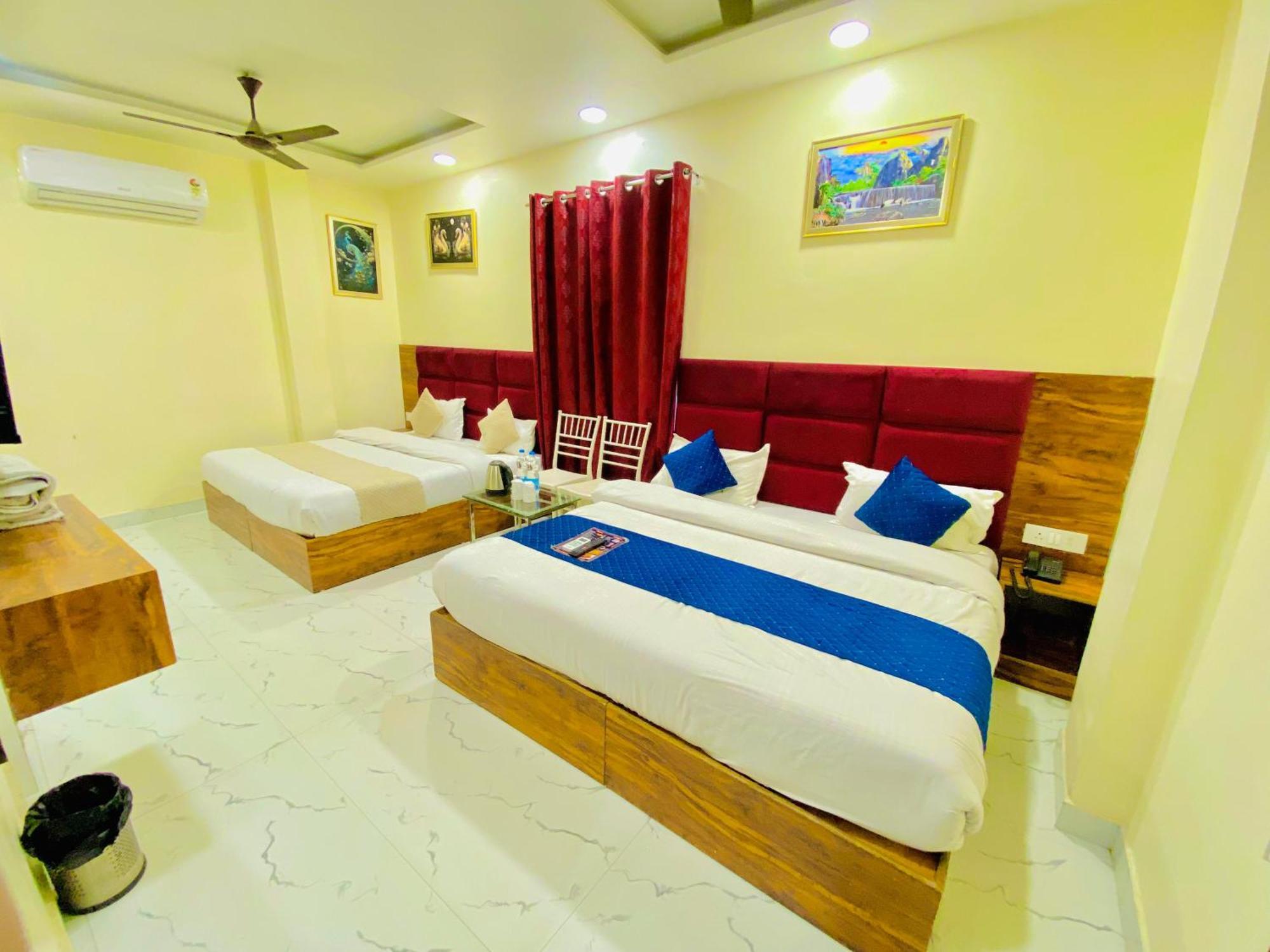 Hotel Holiday First 300 Meter From Golden Temple Amritsar Exterior photo
